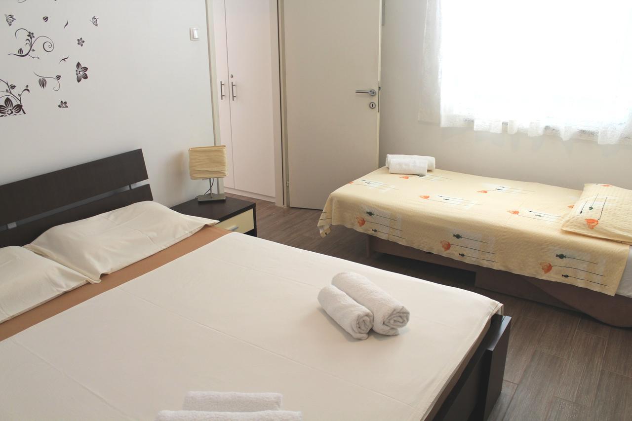 Apartment Maja Крк Экстерьер фото